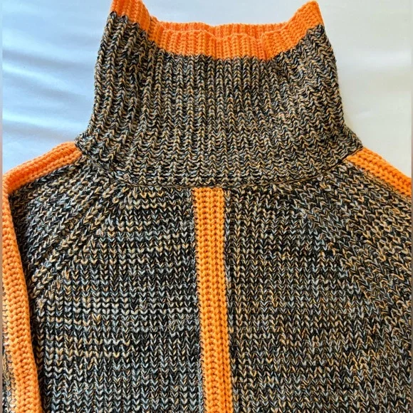 Never worn cotton blend turtleneck multicolored sweater.sz L. NWOT - Picture 2 of 10